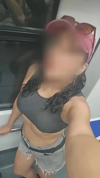 Abril, 37 años